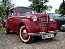 OPEL-Olympia ist soeben am Sammelplatz in Neuhofen/Innkreis vorgefahren;090501