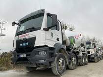 MAN TGS 32.400 in einem Dingolfinger Gewerbegebiet, Dezember 2021