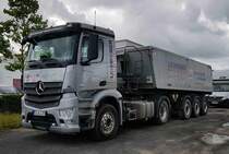 =MB Actros-Sattelzug vom Baucentrum LEINWEBER, 08-2021