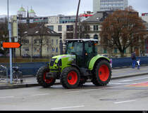 Claas 610c unterwegs in der Stadt Olten am 30.12.2021