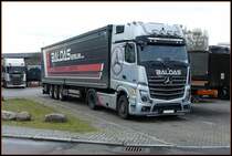 Mercedes Benz MB Actros 1863- Sattelzug von 'Baldas Berlin' GmbH. Berlin im Januar 2022