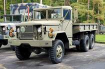 =AM General M 35 A2 steht als Ausstellungsexponat im Grenzmuseum Point Alpha, 10-2021