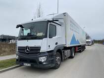 Mercedes - Benz Actros der int. Spedition Klaus Abendschein, stand sonntags in einem Gilchinger Gewerbegebiet