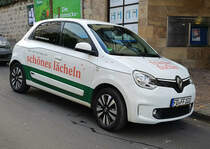 =Renault Twingo als Werbeträger für eine Zahnarztpraxis, 10-2021