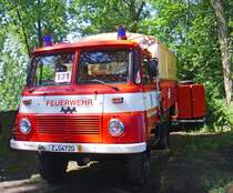 LO 2002A LF 8-TS der Freiwilligen Feuerwehr Bernsdorf am 02.05.2009 zum 12.IFA-Oldtimertreffen in Werdau.