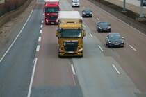 MAN TGX am 05.02.22 von einer Brücke aus fotografiert