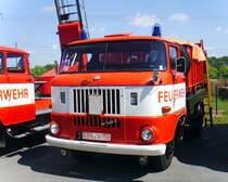 W50 L/KC mit Abrollcontainer, Baujahr 1980. Bis 2008 war das Fahrzeug bei der Berufsfeuerwehr Altenburg im Einsatz. Hier am 02.05.2009 beim 12.IFA-Oldtimertreffen in Werdau.