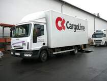 Iveco Eurocargo 80E18 der Spedition Aschenbrcker auf dem Betriebshof des Raiffeisenbaumarktes in 36088 Hnfeld