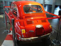 Heckansicht von Michael Schumachers Fiat 500 L. Motorworld Cologne am 19.02.2022.