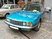 NSU Ro 80, produziert in den Jahren von 1967 bis 1977. Dieser türkishelle Ro 80 wurde im Jahr 1976 gebaut. Angetrieben wird der Wagen von einem Zweischeibenwankelmotor mit einer Leistung von 115 PS. Jede Kammer hat einen Hubraum von 497 cm³. Oldtimertreffen an der  Alten Dreherei  am 16.06.2018 in Mülheim an der Ruhr.