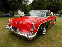 Heckansicht eines DeSoto Fireflite Coronado Sedan aus dem Jahr 1955. Classic Festival auf Schloss Lembeck im Juli 2019.