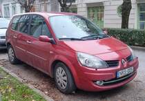 Diesen roter Renault Scenic Mk2 habe ich in Dezember 2020 fotografiert.