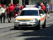 Kantons Polizei Bern mit einem Ford Mondeo BE 29987 unterwegs in der City der Stadt Bern am 03.05.2009