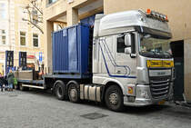 DAF XF 460 Euro 6 Tieflader-Sattelzug in Bonn - 12.02.2022