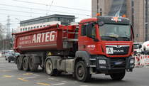 ARTEG Baugesellschaft mbH aus Potsdam mit einem MAN TGX 18.460 Sattelkipper am 17.03.22 Berlin Marzahn.