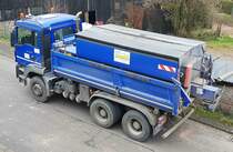 =MAN TGS 26.480 von SCHMIDT-BAU bei Teerarbeiten in Petersberg, 11-2021