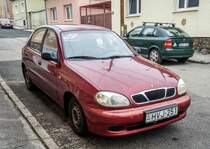 Diesen roter Daewoo Lanos Hatchback habe ich in Dezember 2020 aufgenommen