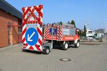Feuerwehr Stockstadt am Main Mercedes Benz Unimog 1300 RW (Florian Stockstadt 62/1) mit dem Anhänger VSA am 26.03.22 bei einen Fototermin