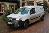 =Renault Kangoo von  regiomed  steht im Dezember 2021 in Fulda