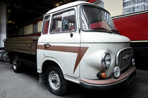 Im Mecklenburgischen Eisenbahn- und Technikmuseum Schwerin war Ende März 2022 dieses IFA Barkas B1000 mit Pritsche ausgestellt.