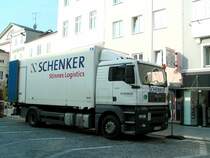 MAN-TG360A der Schenker StinnesLogistics bei einer bersiedelung am Stelzhamerplatz in Ried i.I.; 090409