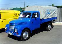 Framo V901/2 mit Pritsche und Plane der Firma Senger aus Dbeln. Ausgestellt beim 12.IFA-Oldtimertreffen 2009 in Werdau.
