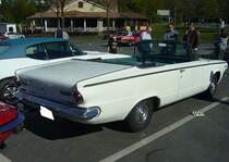 Heckansicht eines Dodge Dart Convertible aus dem Jahr 1964. Oldtimertreffen Café del Sol Gelsenkirchen am 18.04.2022.