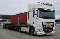 =DAF XF-Sattelzug aus Polen rastet an der A 7, 01-2022