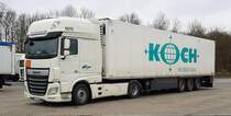 =DAF XF vom Nutzfahrzeugvermieter GTT GREIWING mit einem Auflieger von KOCH-International aus Osnabrück, 01-2022