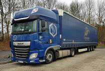 =DAF XF-Sattelzug der Spedition DROZDA aus Polen rastet an der A 7, 01-2022