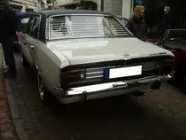 Heckansicht eines viertürigen Opel Rekord C. Oldtimertreffen des AMC Essen-Kettwig am 01.05.2022.