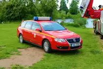 Feuerwehr Hanau Großauheim VW Passat KdoW am 08.05.22 beim Mainuferfest