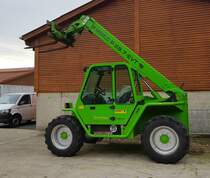 =Merlo P 28-7 Teleskoplader steht auf dem Gelände der Hessenhalle Alsfeld, 10-2021