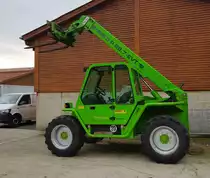 =Merlo P 28-7 Teleskoplader steht auf dem Gelände der Hessenhalle Alsfeld, 10-2021