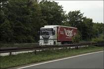 VGEL: RENAULT MAGNUM 500PS der VGEL TRANSPORTE aus Bludesch/Voralberg. Diese Farbgebung gefllt mir neben dem  Verkehrsrot  am besten...
