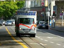Rettungswagen Mercedes 416 CDI  ZH 144902 unterwegs in der Stadt Zrich am 26.04.2009