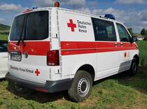 =VW T6 des DRK steht auf dem Parkplatz der RettMobil 2022 in Fulda, 05-2022