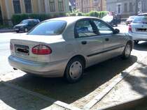 Daewoo Lanos Sedan/ Limousine, von hinten.