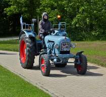 Eicher Knigstiger, erreicht nach der Ausfahrt am khlen morgen den Veranstaltungsort des Oltimertreffs in Wntger.(L) 29.05.2022