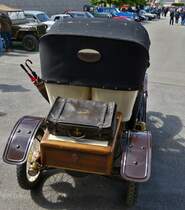 Heckansicht des Oldtimers Bayard, gesehen beim Oldtimertreff in Wintger. 29.05.2022  