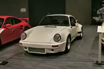 Im Klaus Peter Porsche Traumwerk in Ainring war am 25.5.2022 dieser Porsche 911 3.0 RS, Baujahr 1974, in der Ausstellung zu bewundern.