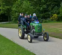 Dieser Famillie auf dem Steyr 80, Bj 1959, hat die Rundfahrt bei dem Oldtimertreffen in Wintger gut gefallen. 29.05.2022   