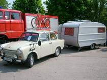 So fuhr man zu DDR Zeiten in den Urlaub. Trabant 601 mit Wohnanhnger Queck junior beim Treffen in Hartmannsdorf