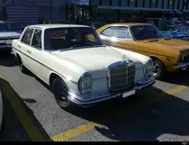 Mercedes 280 SE an der Oldtimer Ausstellung auf dem Flughafen Bleienbach am 29.05.2022