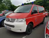 =VW T5 als MTW der Jugendfeuerwehr der Gemeinde PANKER steht anl. vom Internationalen Jugendfeuerwehr-Wettbewerb 2022 in 36100 Petersberg, Mai 2022