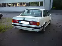 Heckansicht eines BMW E30 325i X. Mülheim an der Ruhr am 12.06.2022.