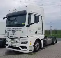 =MAN TGX-Zugmaschine (1010A) von TAJ steht im April 2022 an der A 3