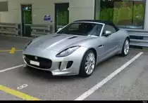 Jaguar an der Oldtimer Ausstellung auf dem Flughafen Bleienbach am 29.05.2022