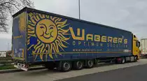 =MB Actros von WABERER`s steht auf einem Rastplatz an der A 3, 04-2022