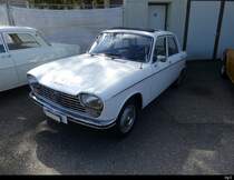 Peugeot 204 an der Oldtimer Ausstellung auf dem Flughafen Bleienbach am 29.05.2022